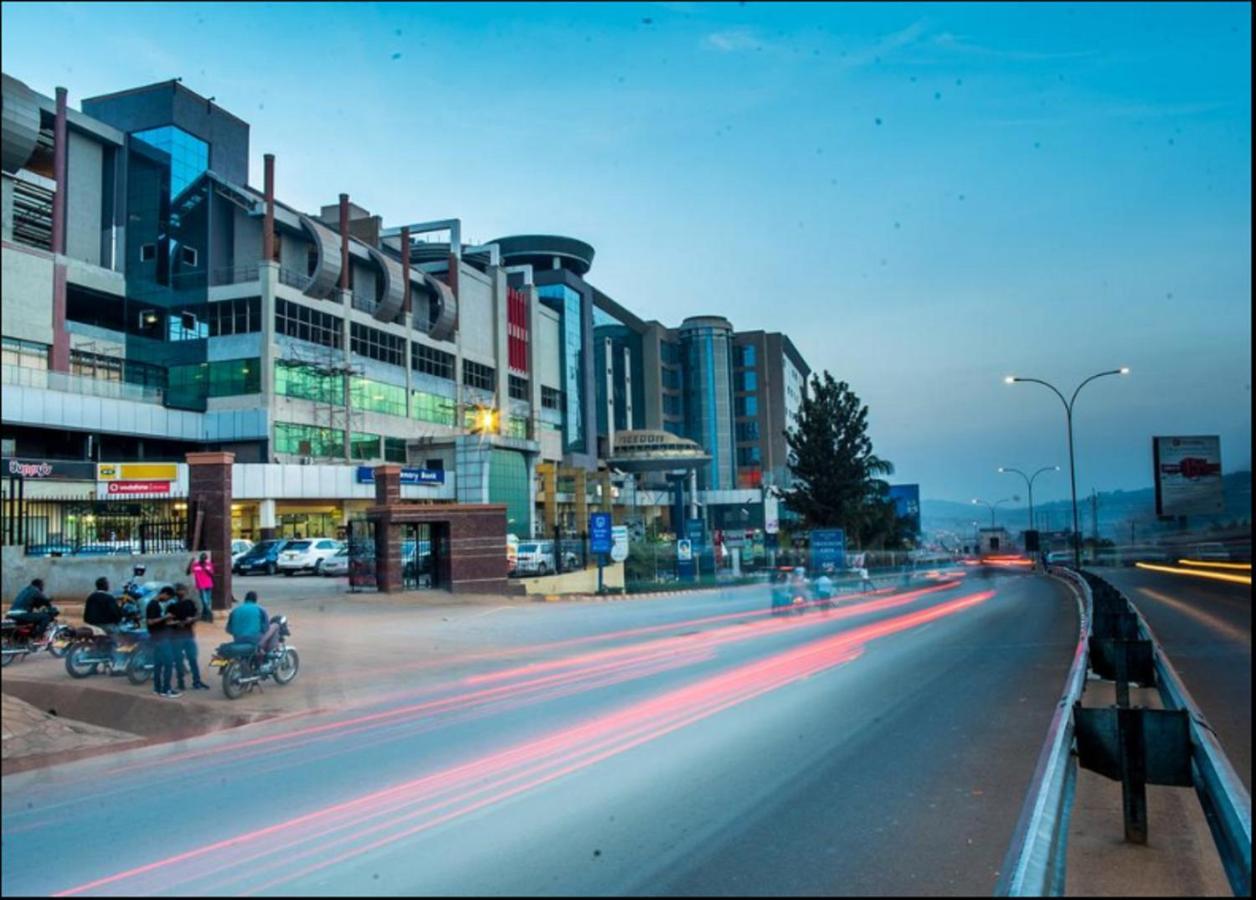 Airport Hotel Entebbe Eksteriør billede