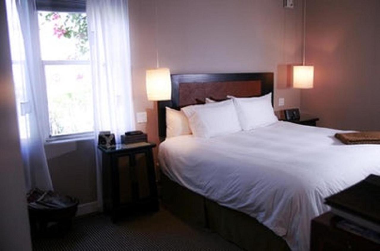 Airport Hotel Entebbe Eksteriør billede